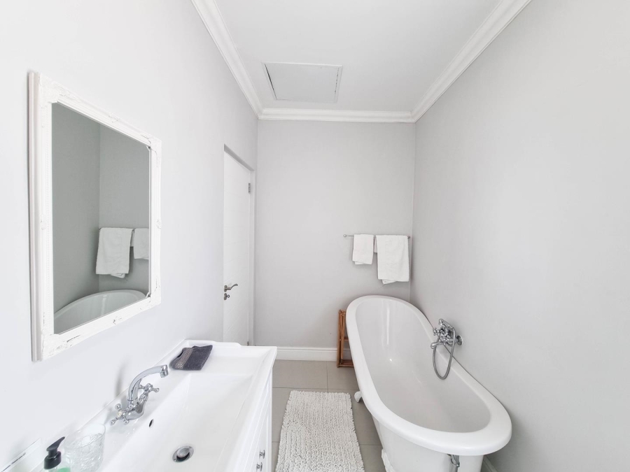 2 Bedroom Property for Sale in Westcliff Western Cape